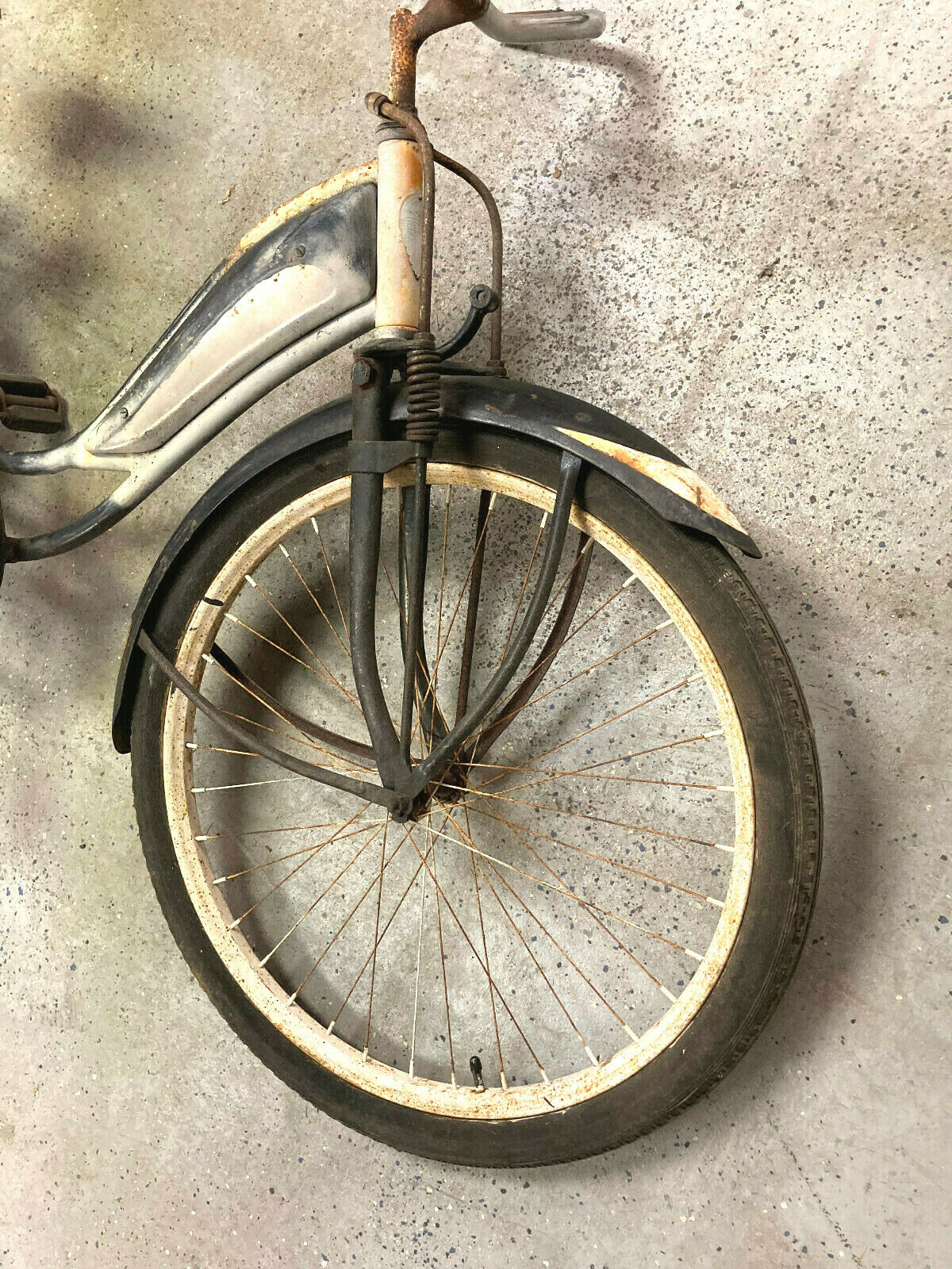 Western Flyer skip-tooth step thru bike with fenders and rack - Fresh Stock Dated January 2026