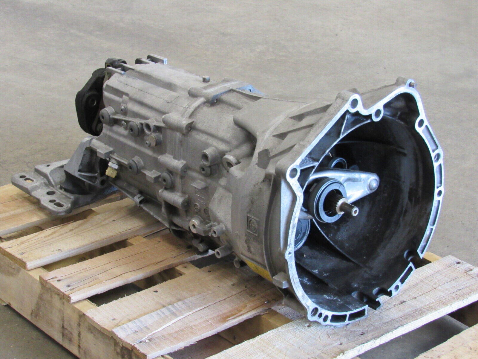 03-06 BMW 330i / 04-05 525i 530i RWD Manual Transmission 6-Speed MT E46 179k 083 - Fresh Stock Dated December 2025