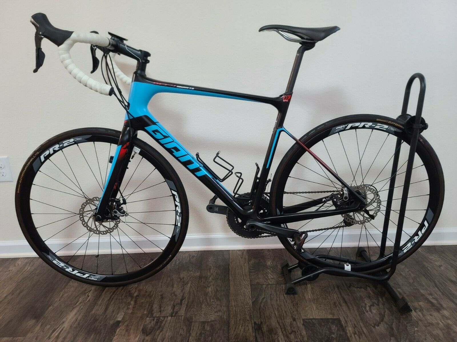 Giant Defy Advanced, Full Ultegra, Full Carbon Frame, Pristine Condition, M/L - Fresh Stock Dated December 2025