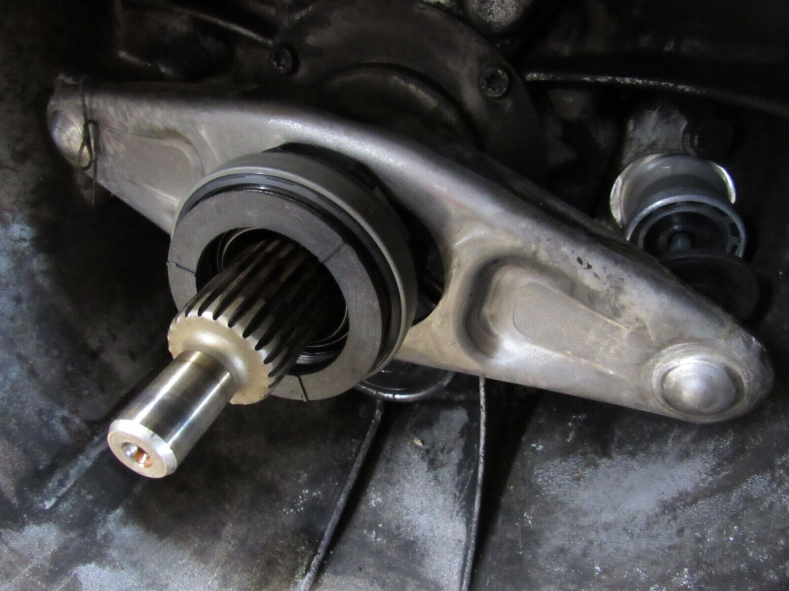 03-06 BMW 330i / 04-05 525i 530i RWD Manual Transmission 6-Speed MT E46 179k 083 - Fresh Stock Dated December 2025