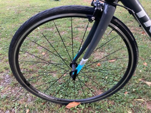 Trek Domane AL 3 Road Bike WSD 52cm Frame Fitz, Bontrager, Sora - Fresh Stock Dated December 2025