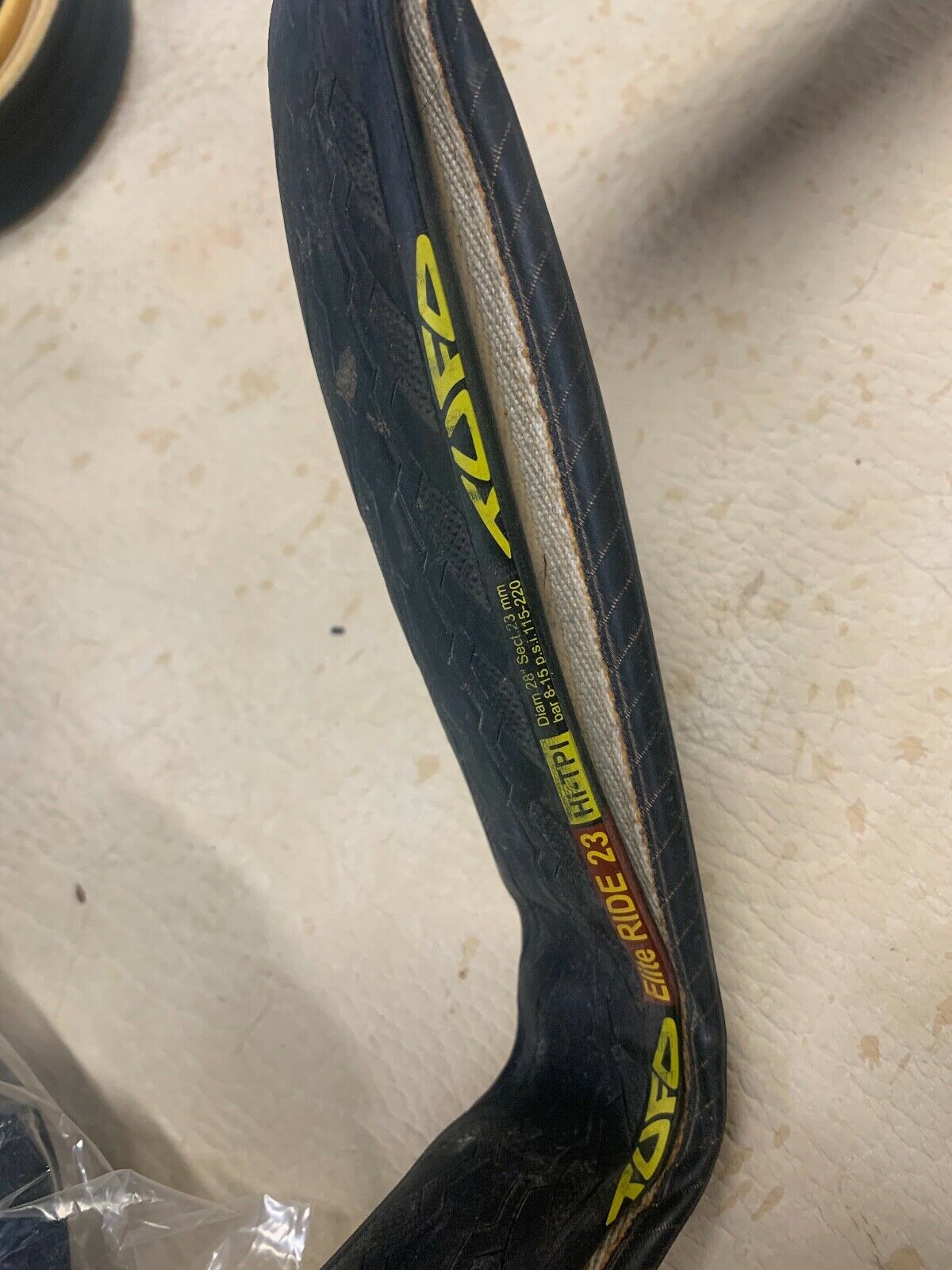 Look 586 Excellent Condition. Full Carbon, Zipp Carbon Wheels. - Fresh Stock Dated January 2026