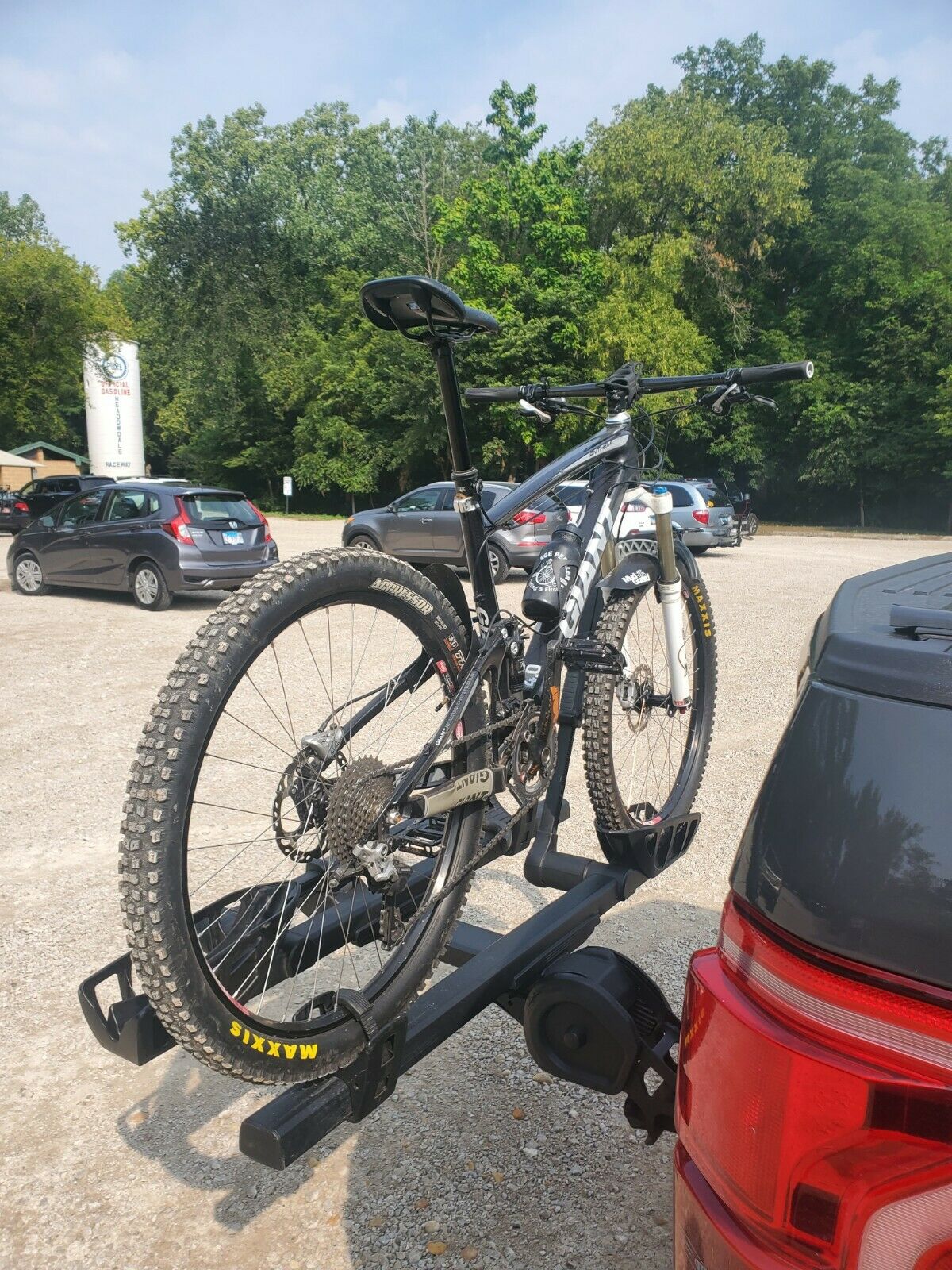 Giant Anthem X Advanced SL  2011 carbon Fox full suspension Medium frame - Fresh Stock Dated December 2025