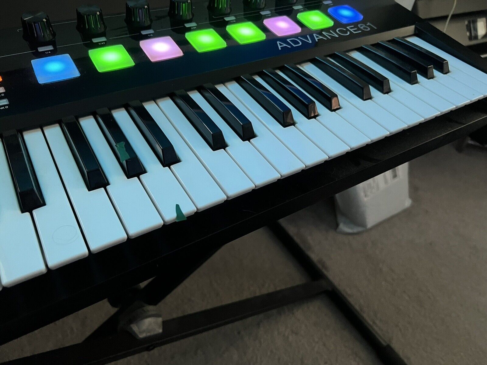 Akai Advance 61 MIDI Keyboard Synthesizer Piano Great Condition - Fresh Stock Dated December 2025