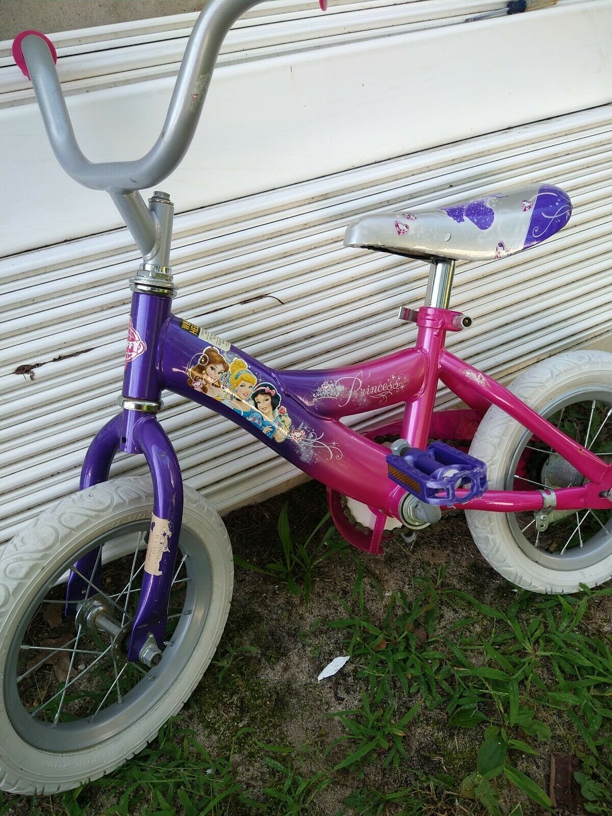 Huffy Disney Princess Girls' Bike, Pink, 12-inch PRE-OWNED USED A FEW TIMES - Fresh Stock Dated December 2025