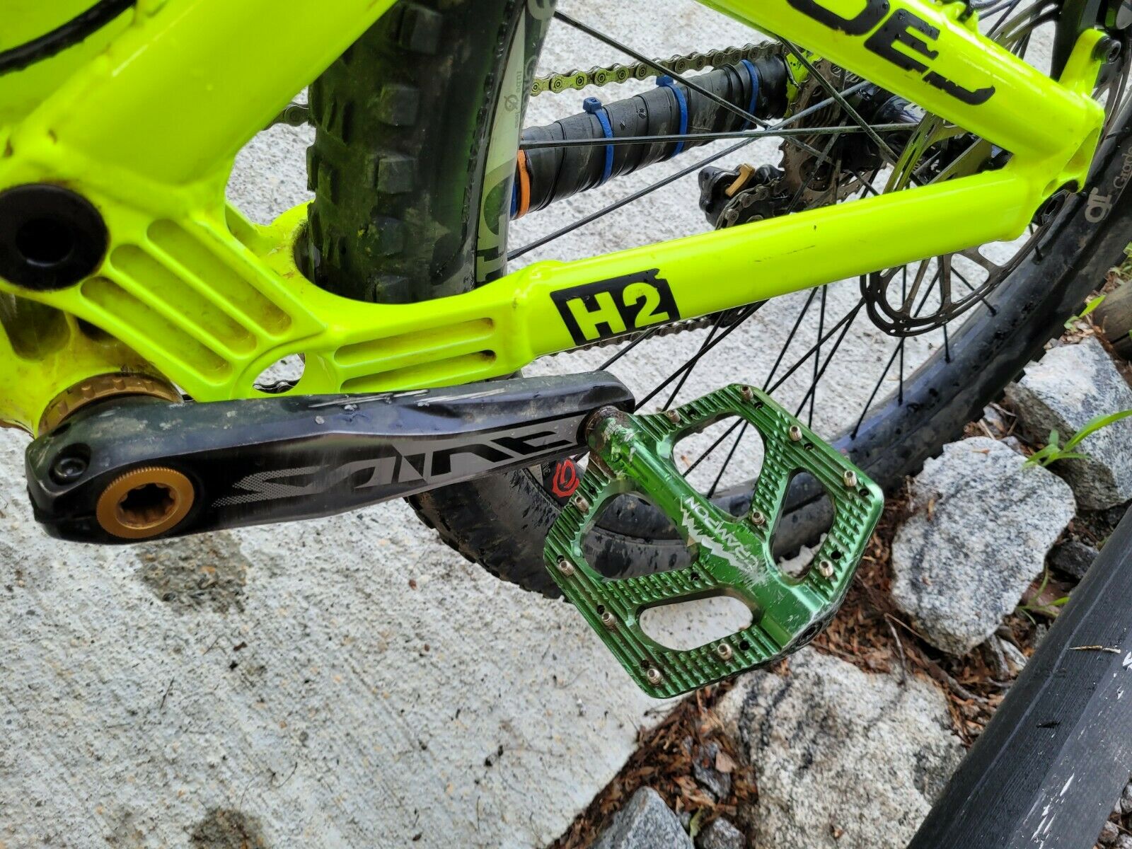 Foes Hydro Large - Fresh Stock Dated January 2026