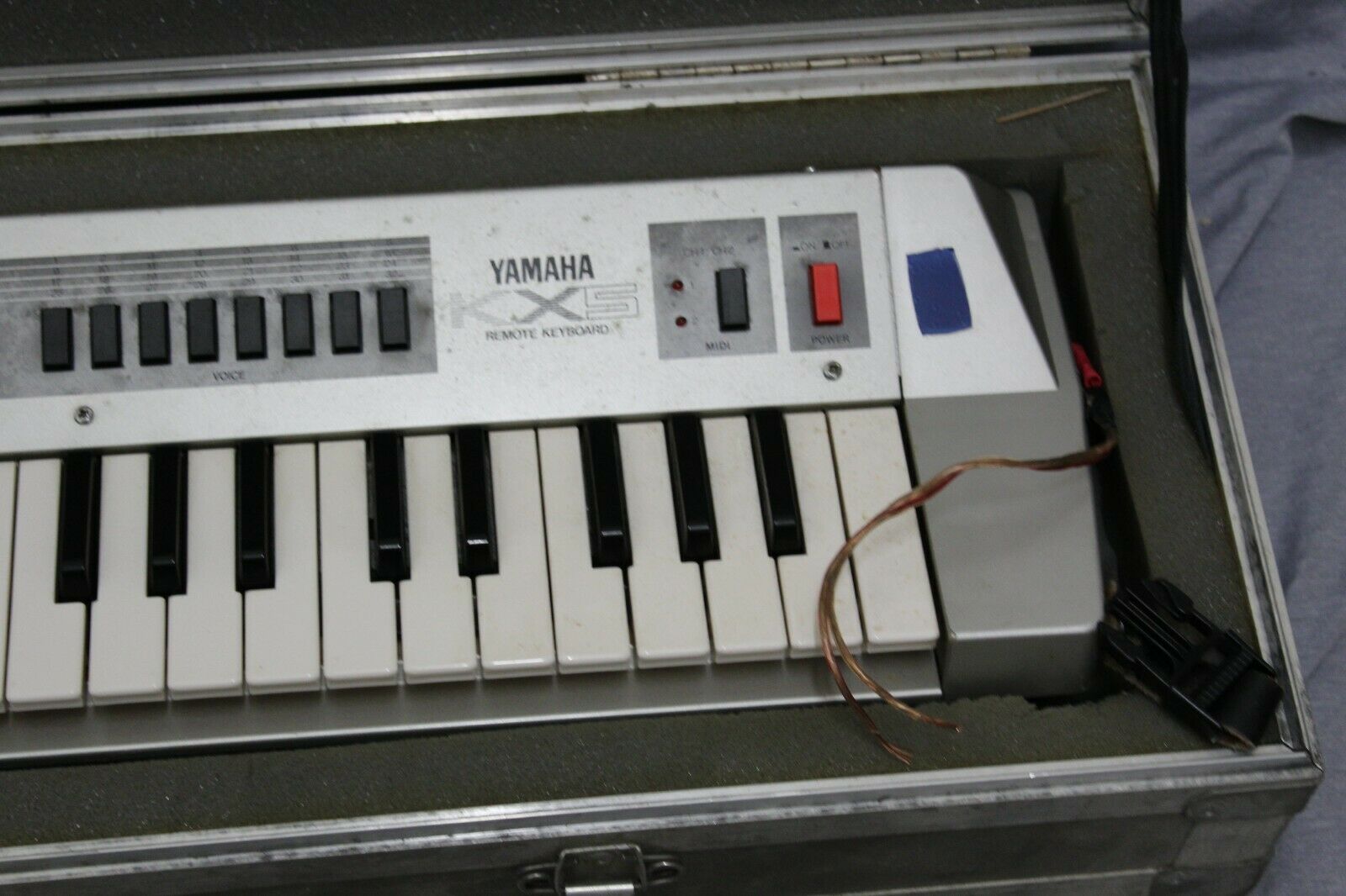 Yamaha KX 5 Keytar Midi Controller W/ Case AS IS FOR PARTS REPAIR - Fresh Stock Dated December 2025
