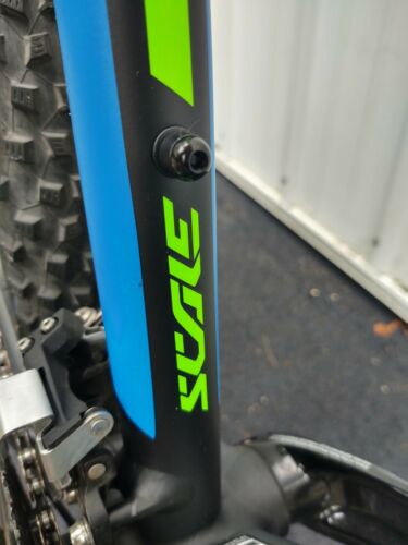 Bike Scott 720 Plus Scale  Size Large Bicycle - Fresh Stock Dated December 2025