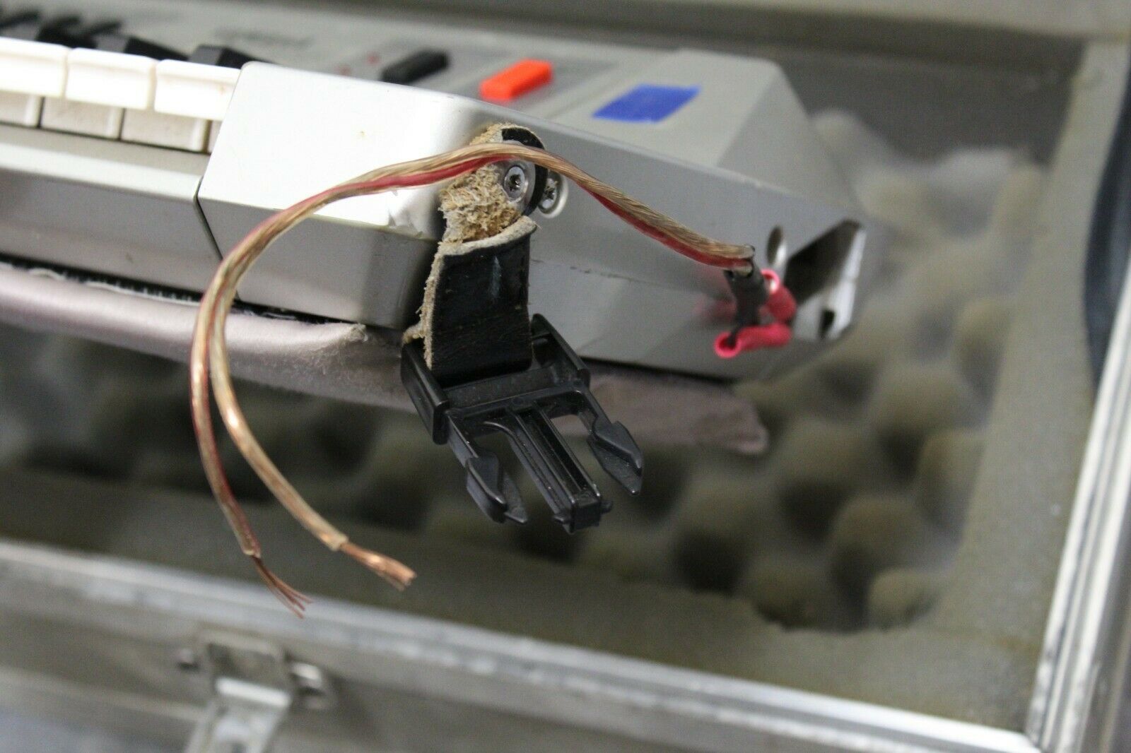 Yamaha KX 5 Keytar Midi Controller W/ Case AS IS FOR PARTS REPAIR - Fresh Stock Dated December 2025