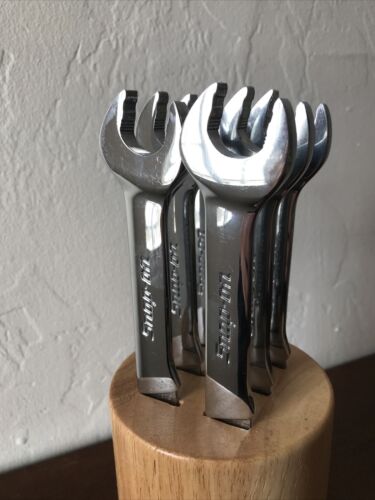 Snap-On 6 Pc Steak Knife Set w/ Wood Storage Block - Fresh Stock Dated January 2026