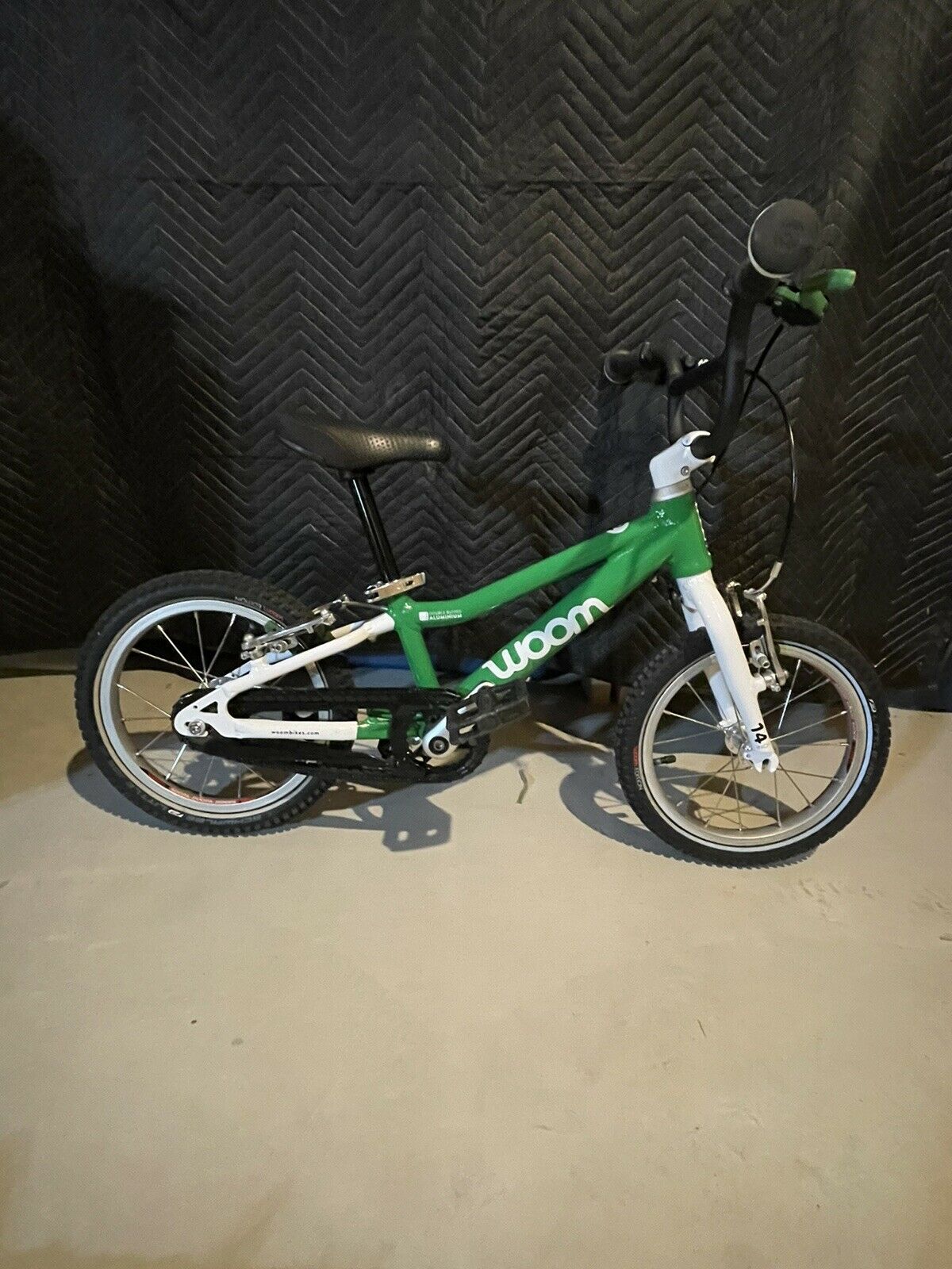 Woom 2 kid’s bike 14 Inch with freewheel kit - Fresh Stock Dated December 2025