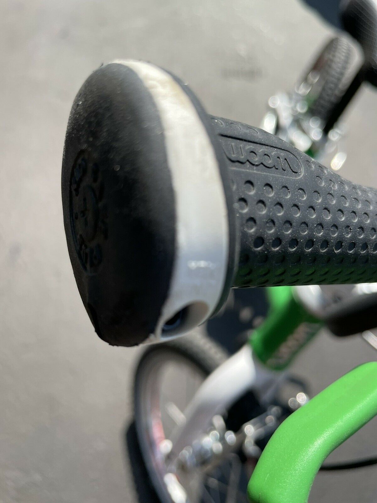 Woom 2 kid’s bike 14 Inch with freewheel kit - Fresh Stock Dated December 2025