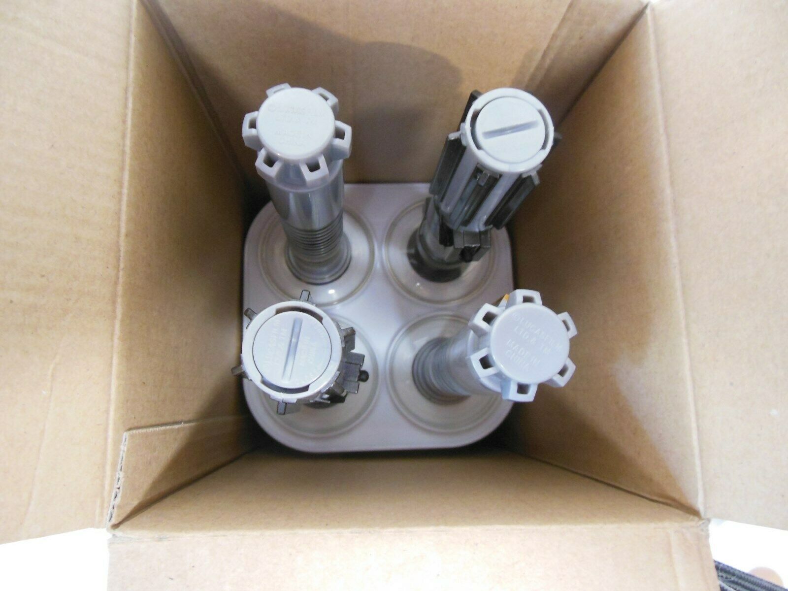 Star Wars Lightsaber Ice Pop Maker Kit Disney Lights Up! (4 Popsicles) New - Fresh Stock Dated February 2026