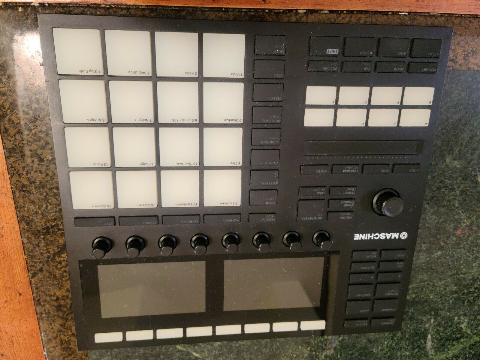 native instruments maschine mk3 drum controller NO SOFTWARE. Comes with USB - Fresh Stock Dated December 2025