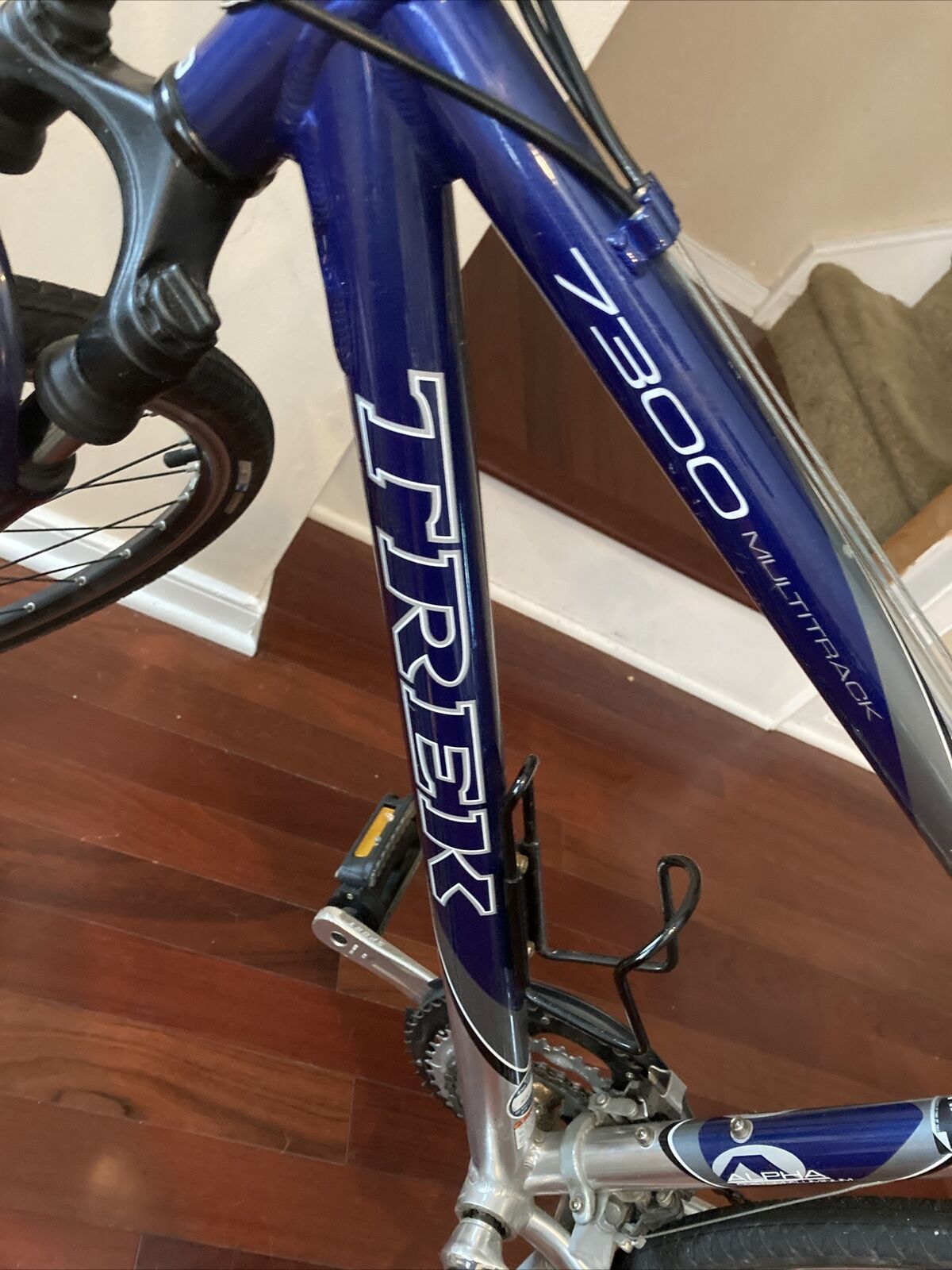 Trek 7300 Multitrack RST 17.5” Women’s Bike (Blue & Silver) - Fresh Stock Dated December 2025