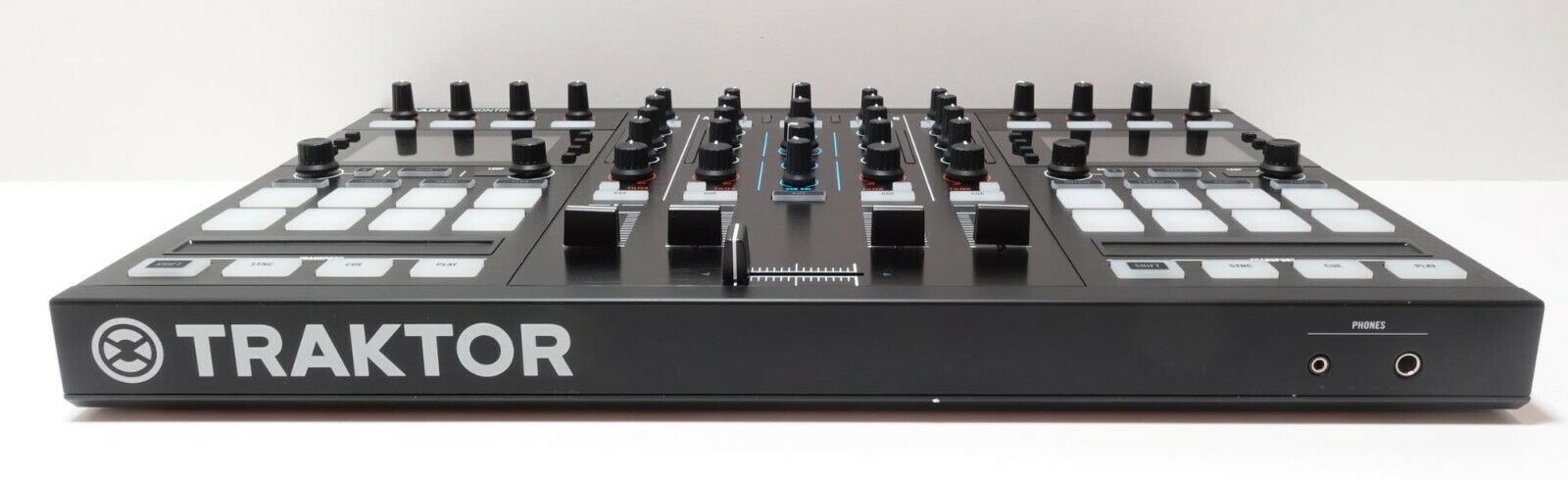 Native Instruments Traktor Kontrol S5 4-Channel DJ System - Fresh Stock Dated December 2025