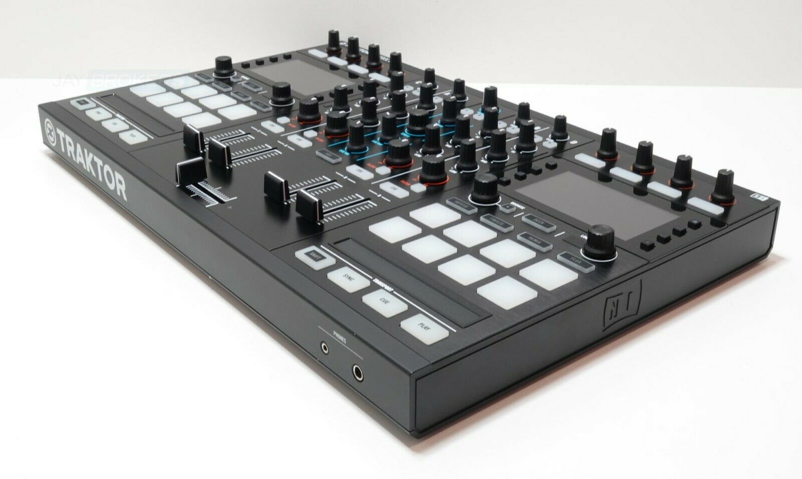 Native Instruments Traktor Kontrol S5 4-Channel DJ System - Fresh Stock Dated December 2025