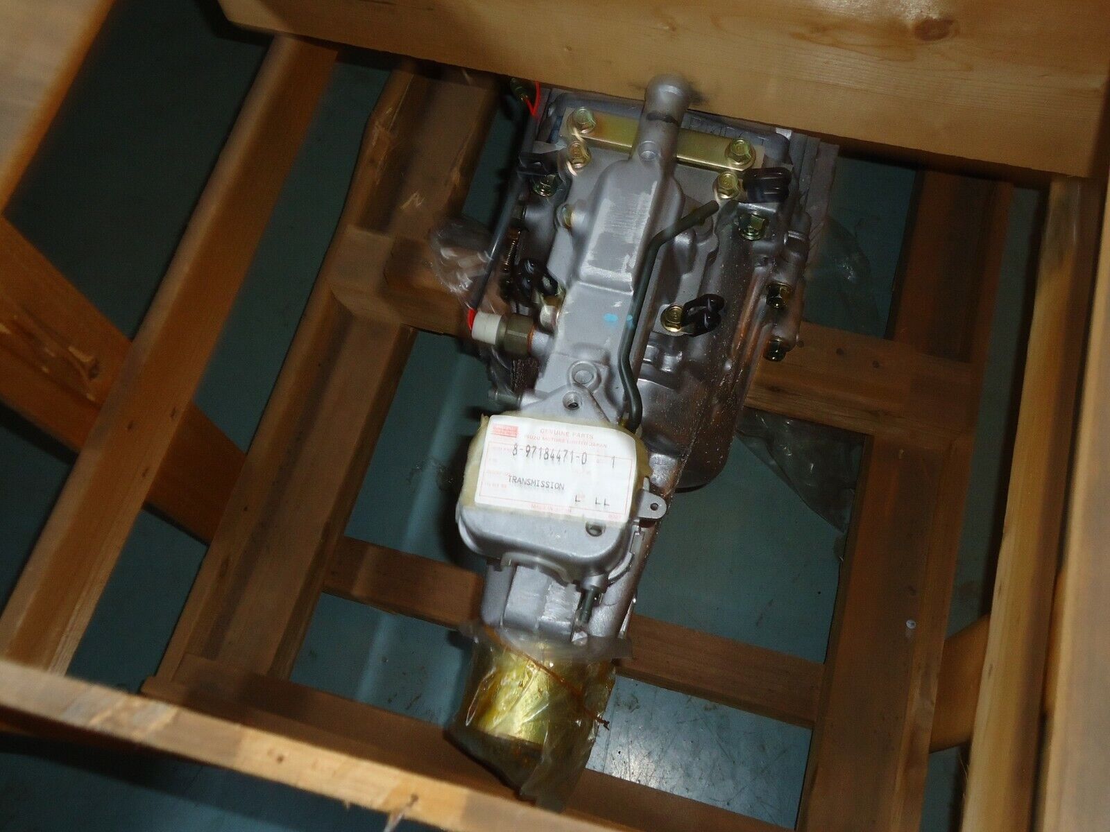 New NOS Genuine 1998 1999 Honda Isuzu Manual Transmission 8-97184471-0 2wd - Fresh Stock Dated December 2025