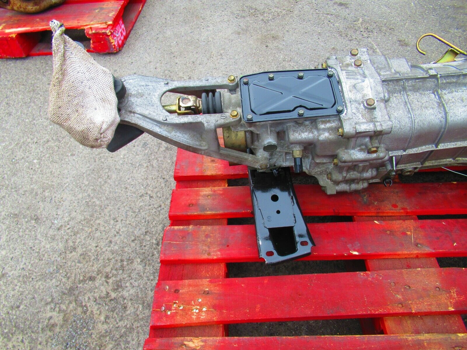 JDM NISSAN 350Z 6 SPEED TRANSMISSION CD01 INFINITI G35 6 SPEED GEARBOX 350Z VQ35 - Fresh Stock Dated December 2025