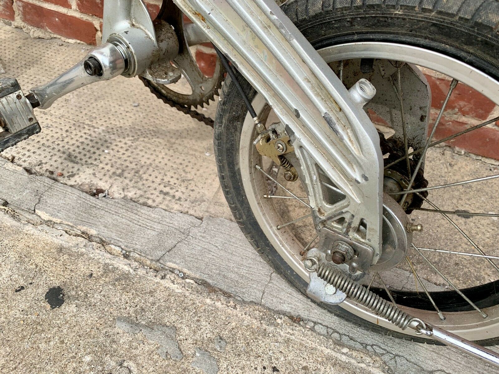 Dave & Buster's Folding Bicycle **Pick Up ONLY** - Fresh Stock Dated December 2025