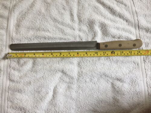 VINTAGE CHICAGO CUTLERY BT10 SERRATED BREAD KNIFE 10