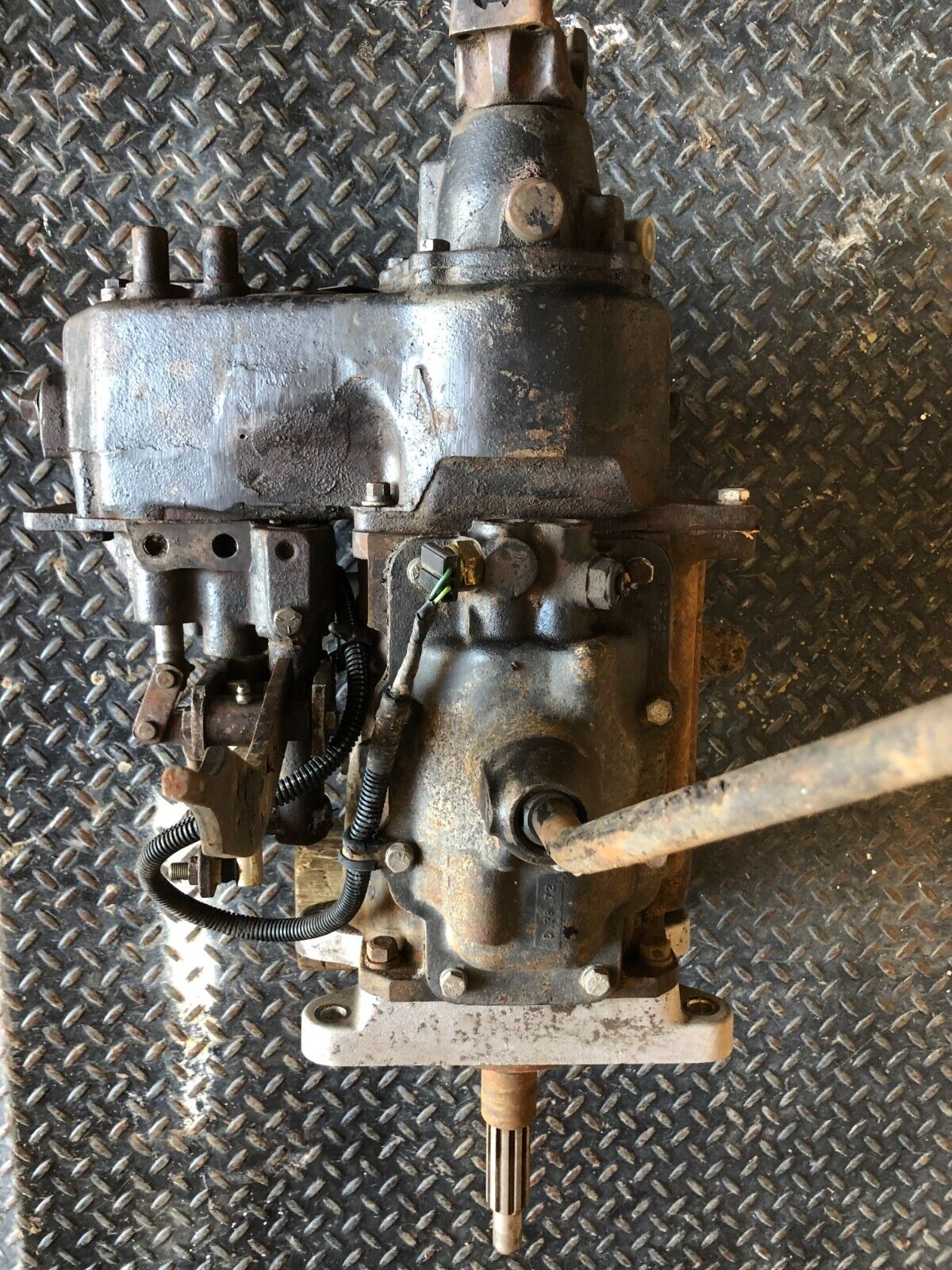 BORG WARNER T150 Transmission and DANA 20 Transfer Case W/CHEVROLET V8 ADAPTER - Fresh Stock Dated December 2025