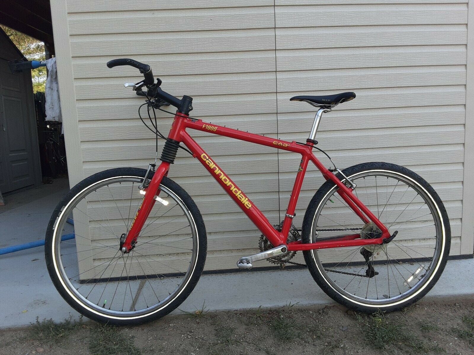 Cannondale F1000 Caad3 Design, Red, Fatty Headshok D lockout. Large (18 inch) - Fresh Stock Dated December 2025