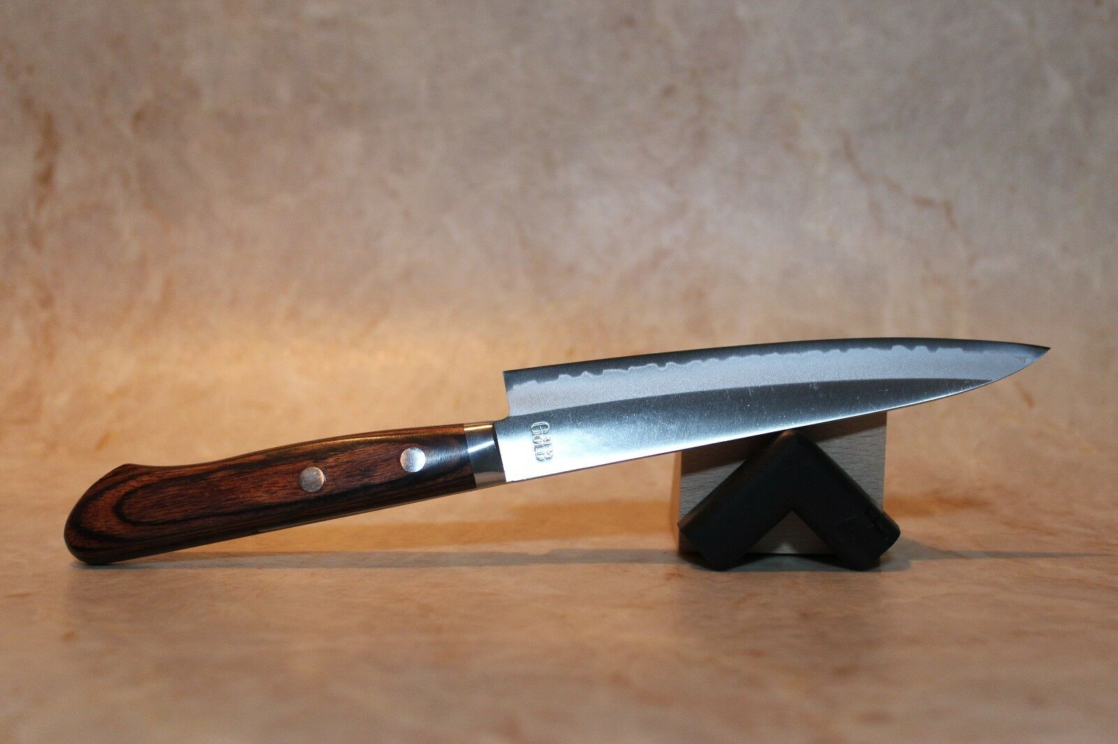 Sakai Japanese Kitchen Knives: Yoshihiro Gold Knife: VG-1 Petty knife USA - Fresh Stock Dated January 2026