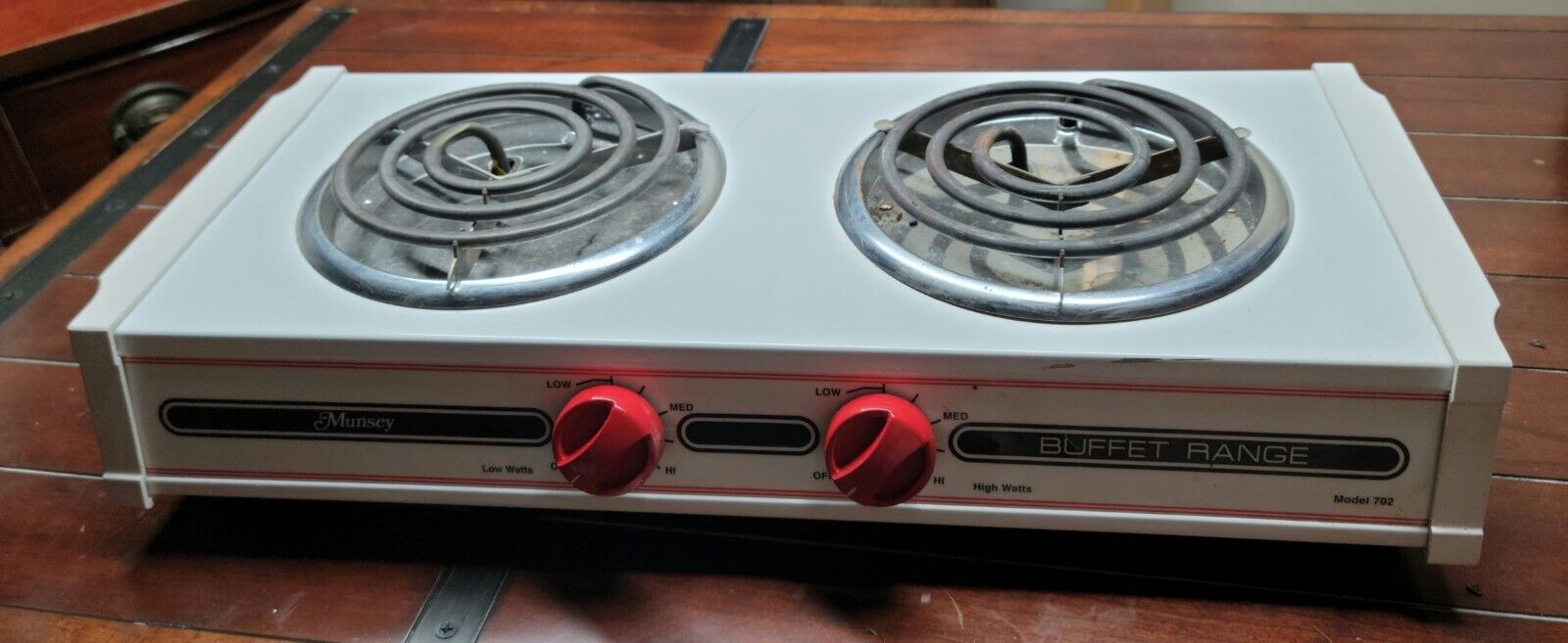 Table Top Buffet Range Double Burner,  Vintage USA BY Munsey Model 702 - Fresh Stock Dated February 2026