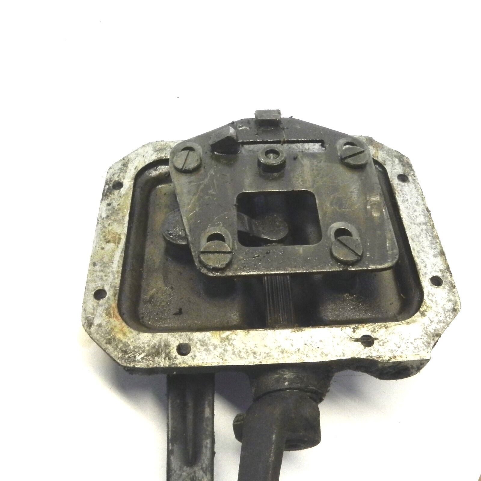 FJ 40 TOYOTA LAND CRUISER TRANSMISSION CORE LOOKS NICE SOLD AS IS CORE VINTAGE - Fresh Stock Dated January 2026