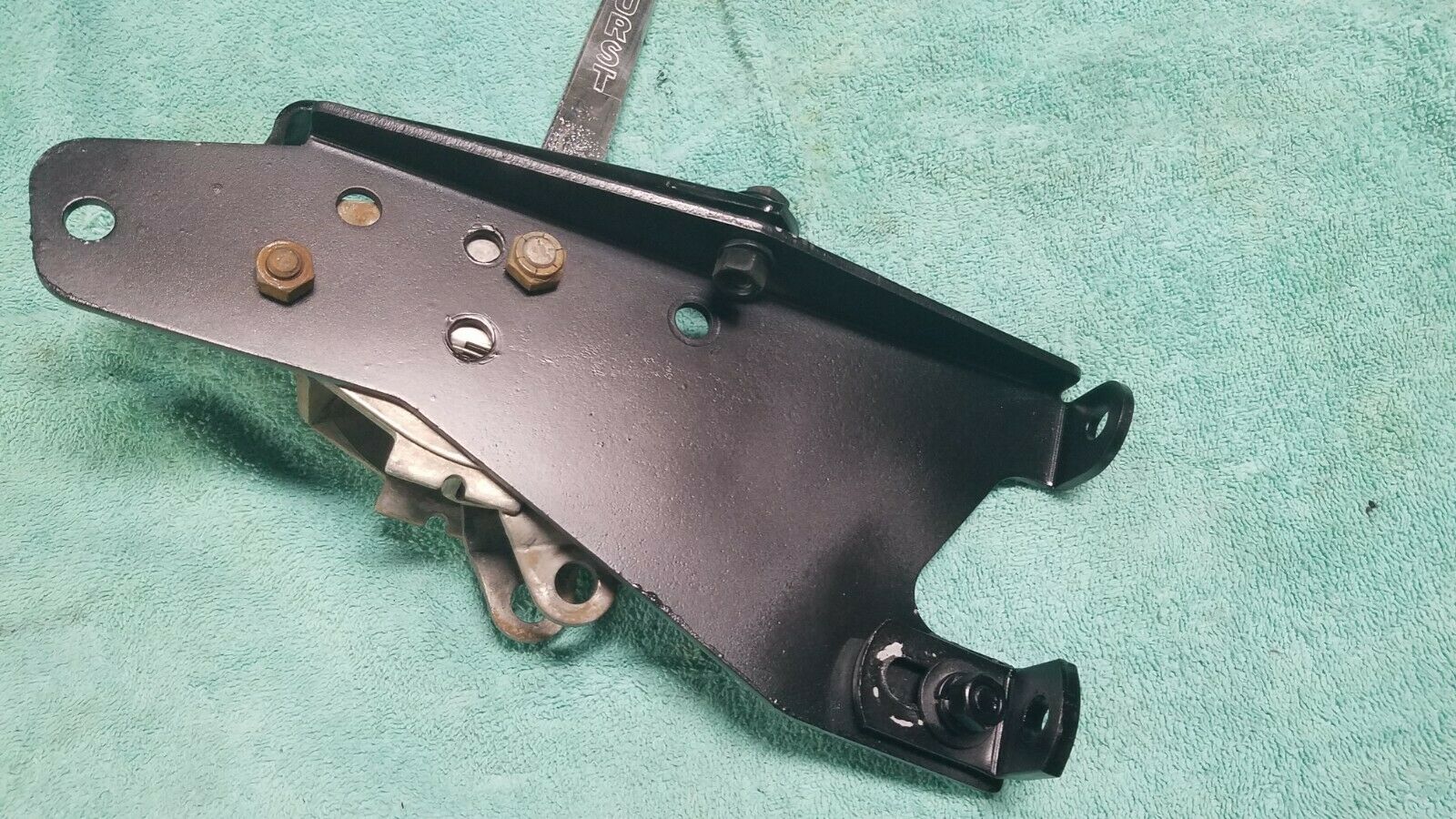 CHEVY 3 SPEED HURST DUAL PATTERN SYNCRO/LOC SHIFTER, MOUNT#1581 HURST STICK&BALL - Fresh Stock Dated December 2025