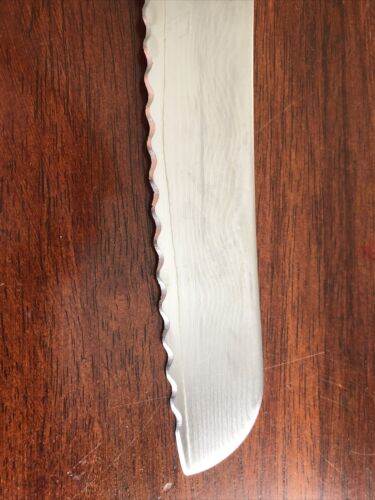 Shun Damascus Bread Knife DM-0705 - Fresh Stock Dated January 2026