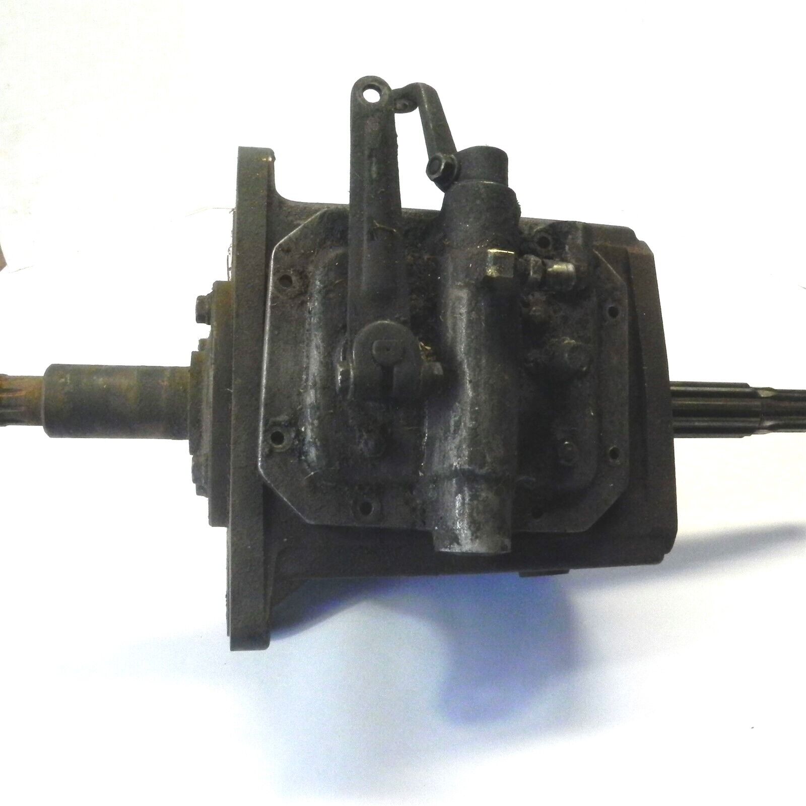 FJ 40 TOYOTA LAND CRUISER TRANSMISSION CORE LOOKS NICE SOLD AS IS CORE VINTAGE - Fresh Stock Dated January 2026