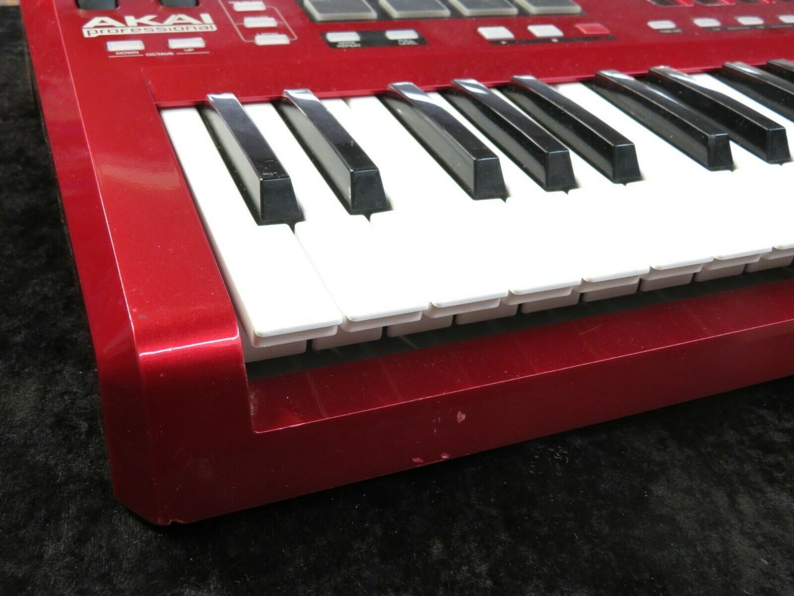 Akai Pro MAX25 USB MIDI CV Eurorack DAW Keyboard Drum Pad Controller - Fresh Stock Dated December 2025