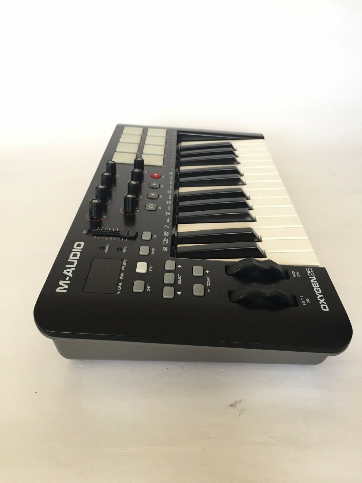 M-Audio Oxygen 25 - USB MIDI Keyboard Controller Excellent! - Fresh Stock Dated December 2025