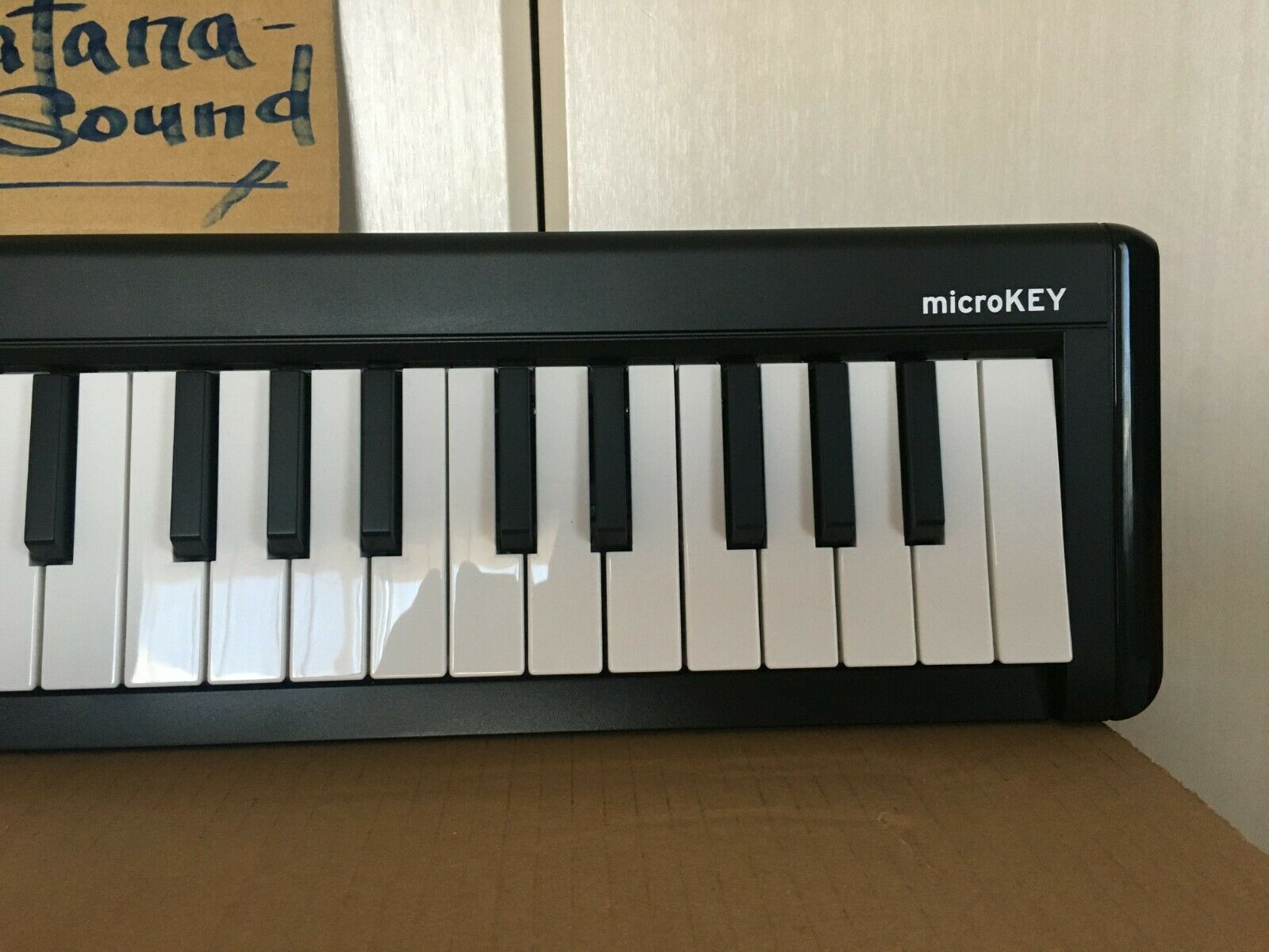 Korg MICROKEY2-37 MIDI USB Keyboard Piano Controller TESTED WORK free shipping - Fresh Stock Dated December 2025