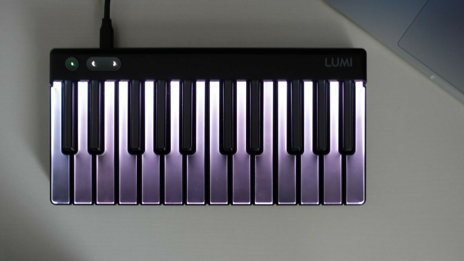 ROLI Lumi Keys Studio Edition 4D Bluetooth Keyboard w/ ROLI Snapcase Black - Fresh Stock Dated December 2025