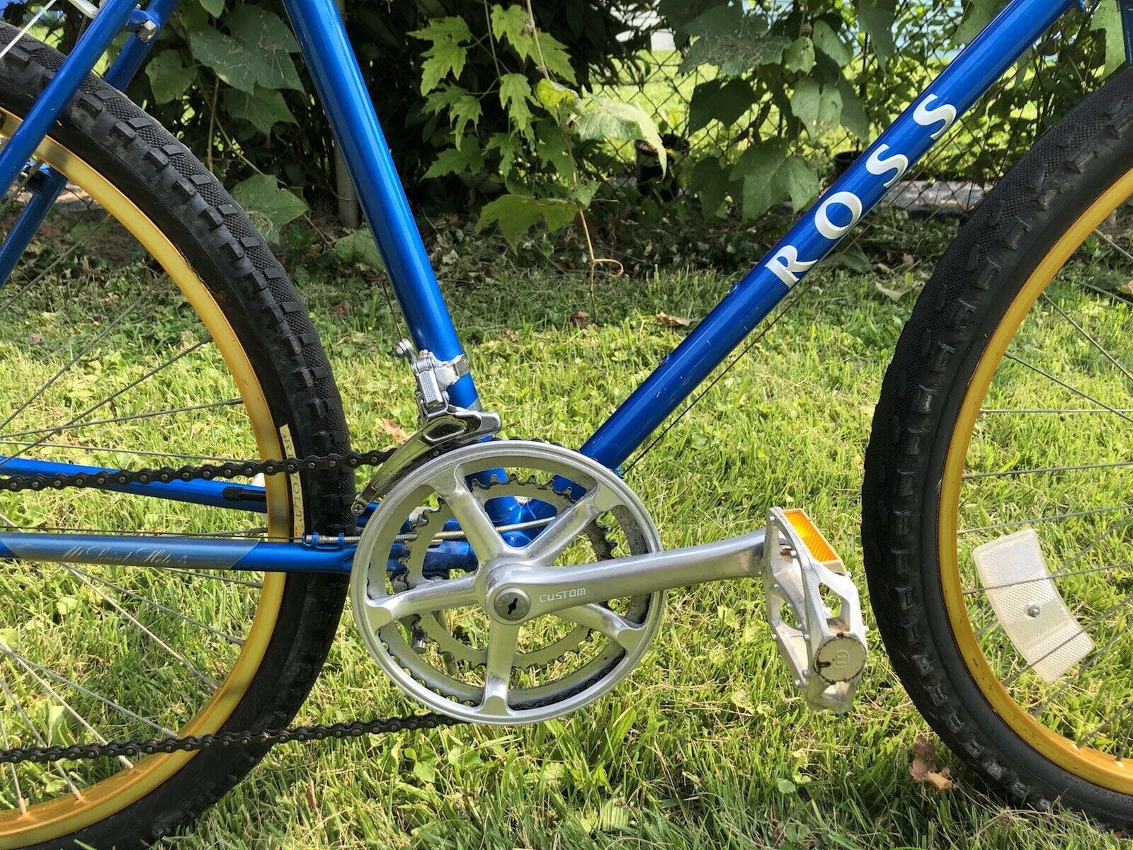 Vintage Ross Mountain Bike, Mt. St. Helens SR hubs, SR Cranks, Ukai Gold Rims - Fresh Stock Dated December 2025