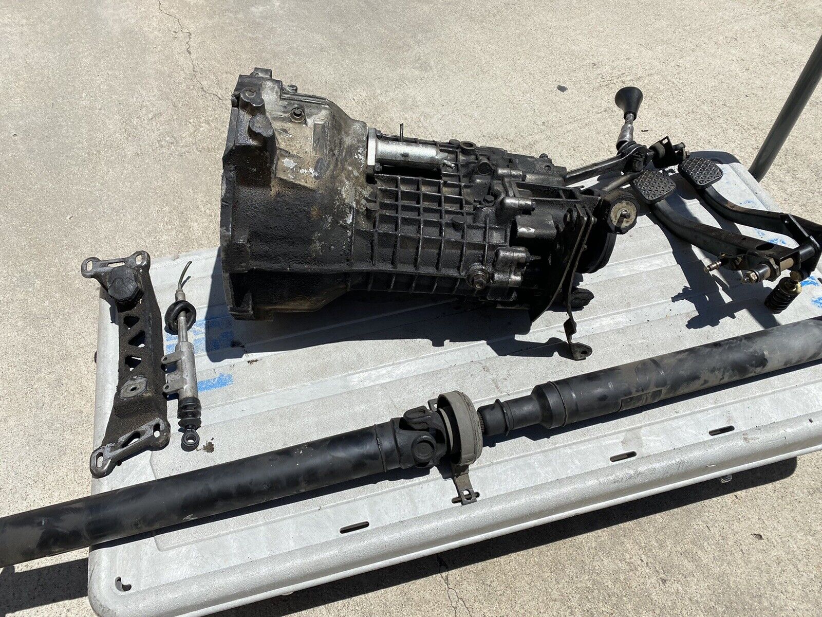 1988 BMW E28 528e Getrag 260 5 Speed M/T Manual Transmission M20 B27 525 E30 325 - Fresh Stock Dated December 2025