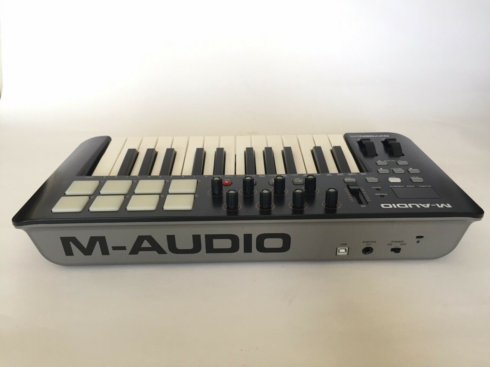 M-Audio Oxygen 25 - USB MIDI Keyboard Controller Excellent! - Fresh Stock Dated December 2025