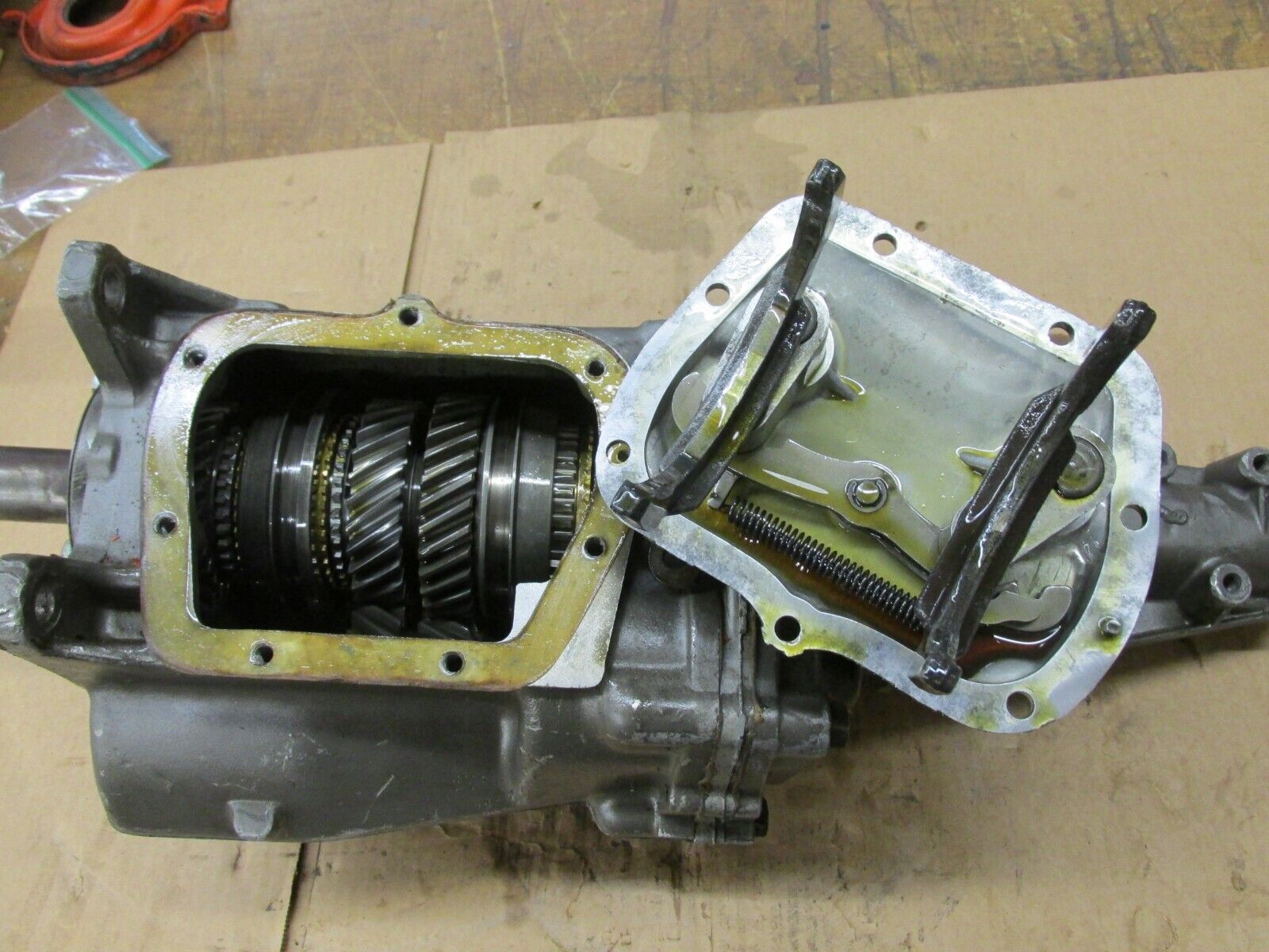 1969 Corvette Muncie M21 Close Ratio 4 Speed Transmission 3925660 660 P9B10B - Fresh Stock Dated December 2025