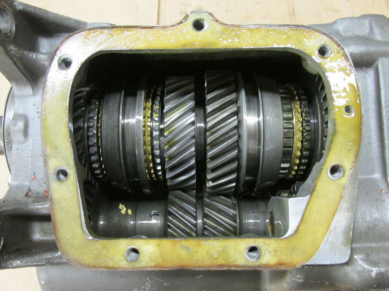 1969 Corvette Muncie M21 Close Ratio 4 Speed Transmission 3925660 660 P9B10B - Fresh Stock Dated December 2025