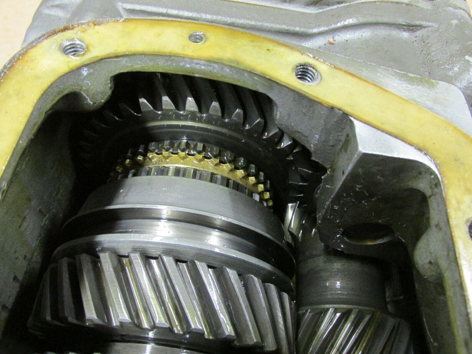 1969 Corvette Muncie M21 Close Ratio 4 Speed Transmission 3925660 660 P9B10B - Fresh Stock Dated December 2025