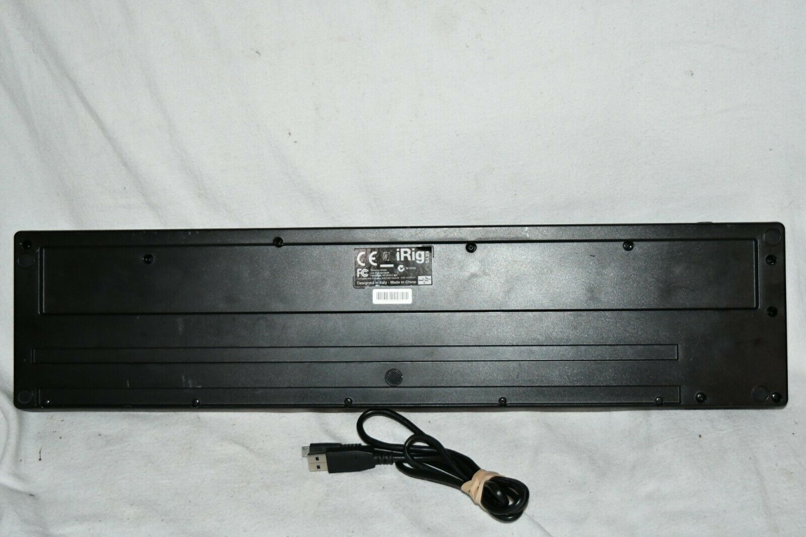 IK Multimedia n12553 iRig Keys 37-Key Mobile MIDI Keyboard Controller G4 - Fresh Stock Dated December 2025