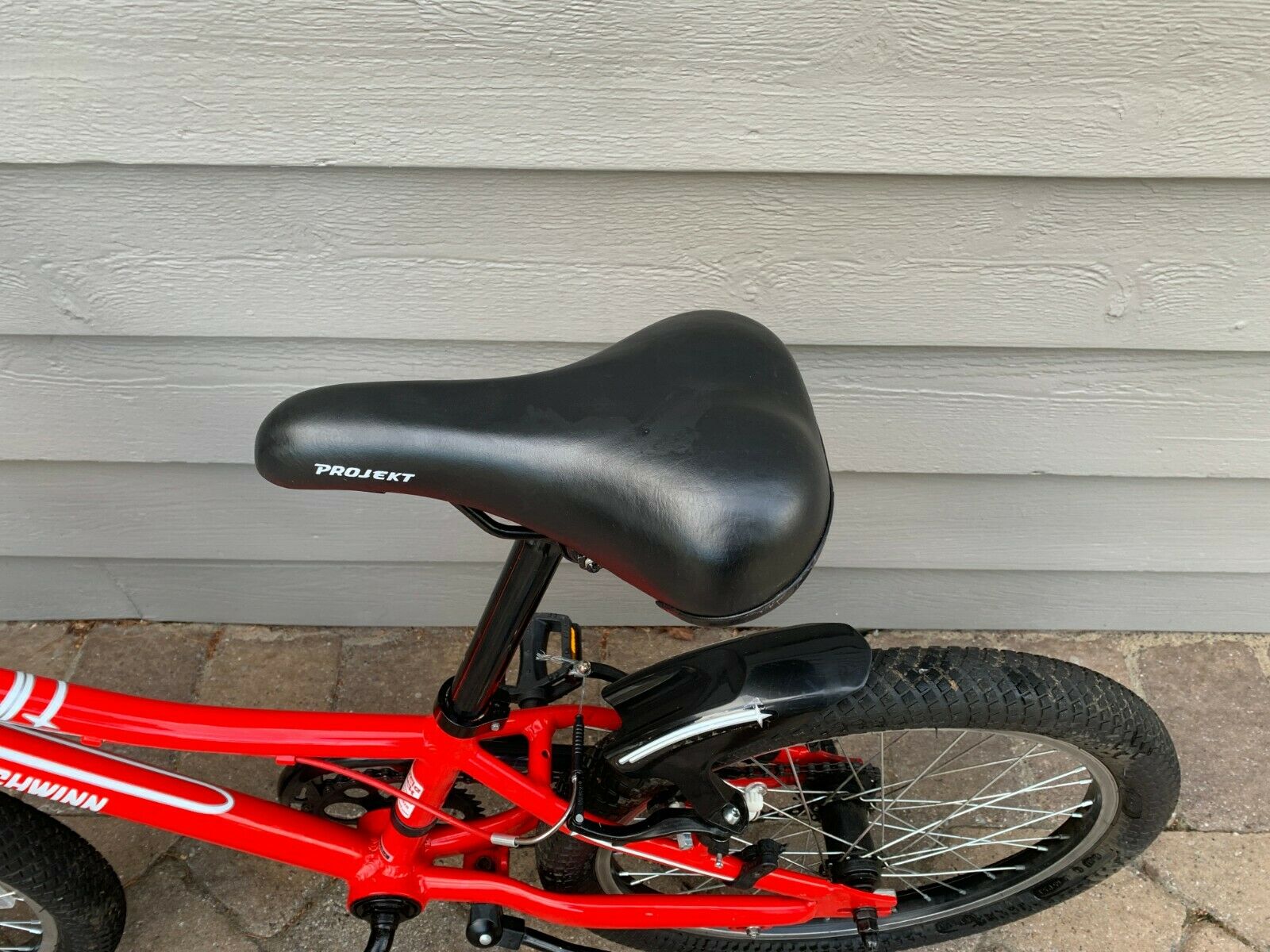 Local pick up Schwinn Signature Aerostar 2015 Kids Bike Metallic Red Silver - Fresh Stock Dated January 2026