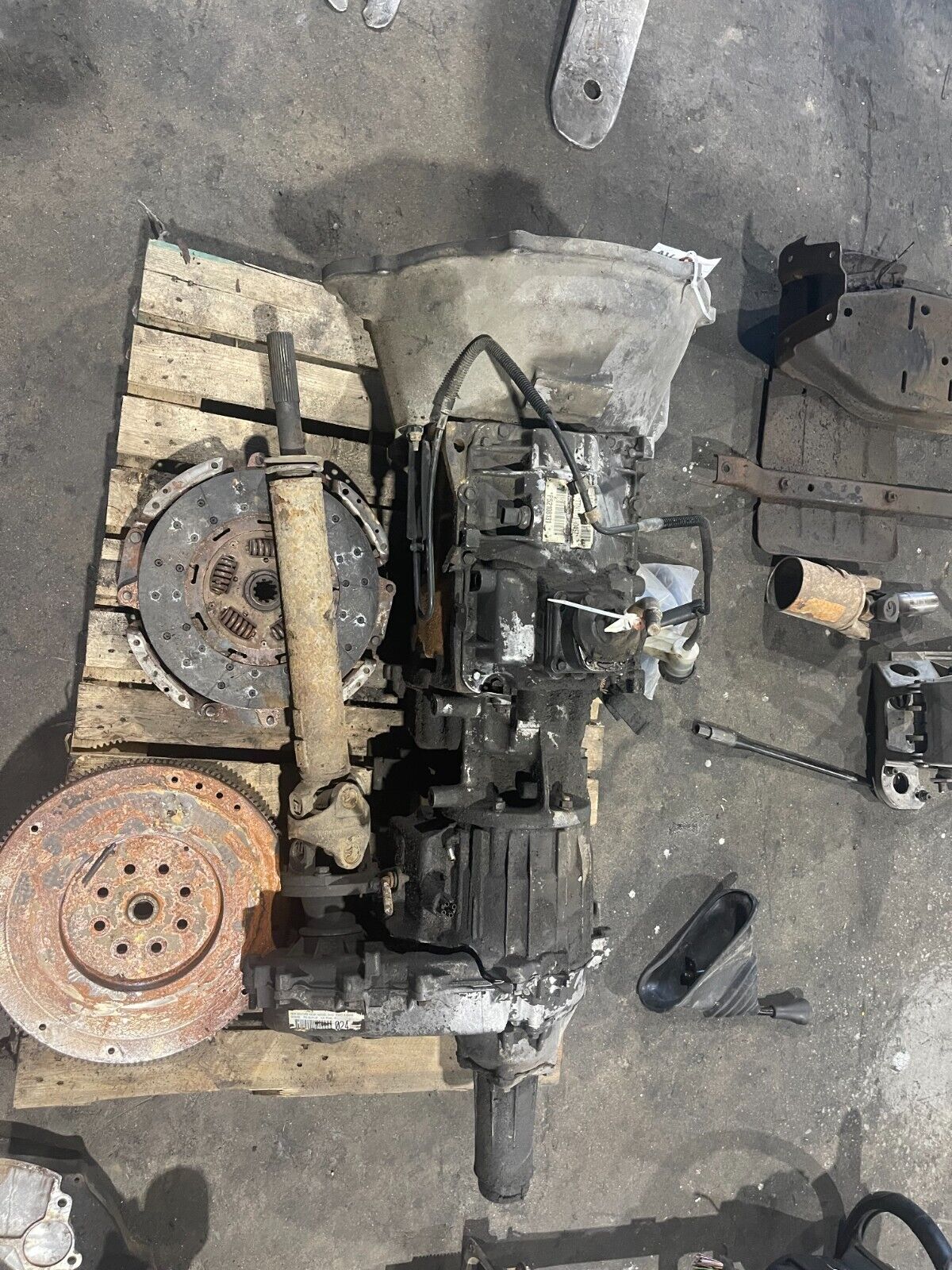 1998-2002 Dodge Ram 3500 5.9L Cummins 24 manual transmission conversion  av51820 - Fresh Stock Dated December 2025