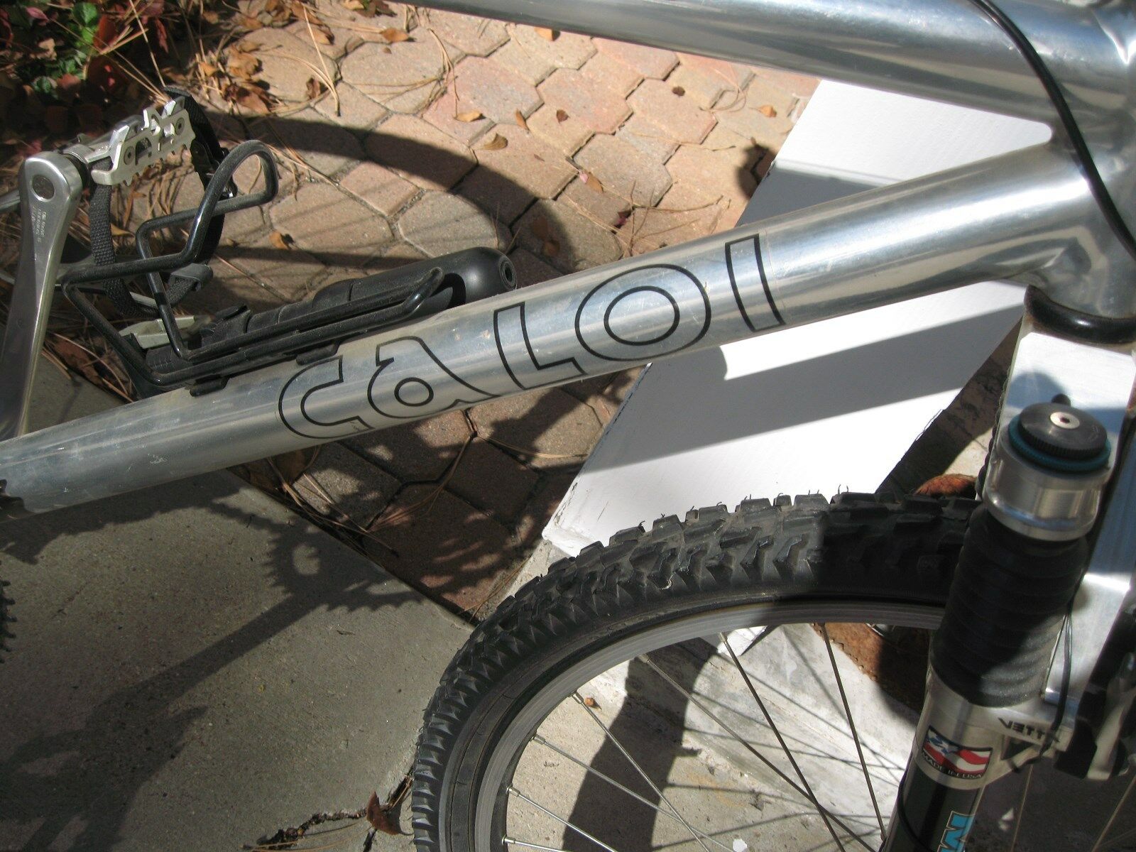 Men's Caloi Team XT X-C series 21 speed bicycle - Fresh Stock Dated December 2025