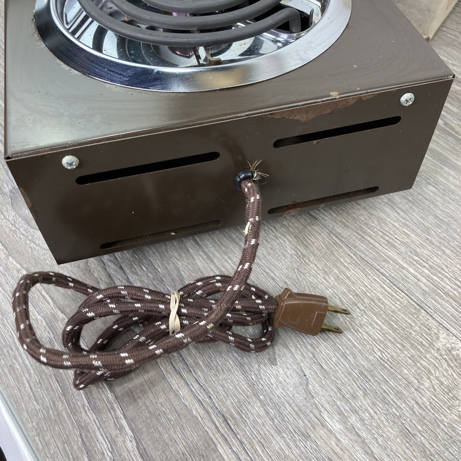 Vintage Toastmaster Deluxe Buffet Range Model 6401 Excellent Shape MCM Retro - Fresh Stock Dated February 2026