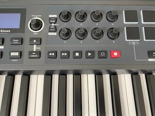 NOVATION IMPULSE 25 USB/MIDI 25-KEY CONTROLLER KEYBOARD, GREAT CONDITION - Fresh Stock Dated December 2025