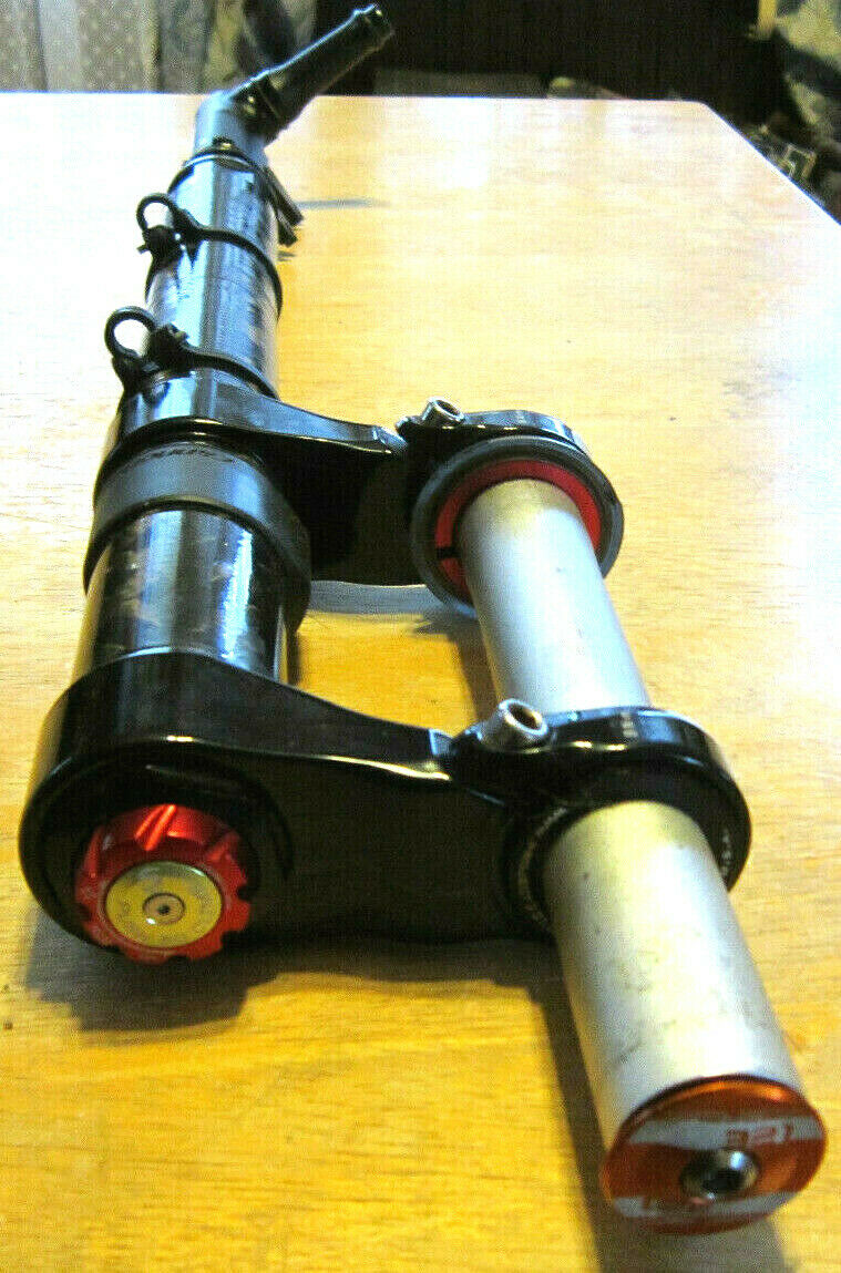 Cannondale CARBON Lefty fork ( OLIVER ) make you bike into a GRAVEL BIKE 1 1/8 - Fresh Stock Dated December 2025